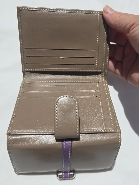 Levenger Wallet Bifold Smooth Taupe Purple Leather Snap Closure Coin Pocket - Picture 11 of 16